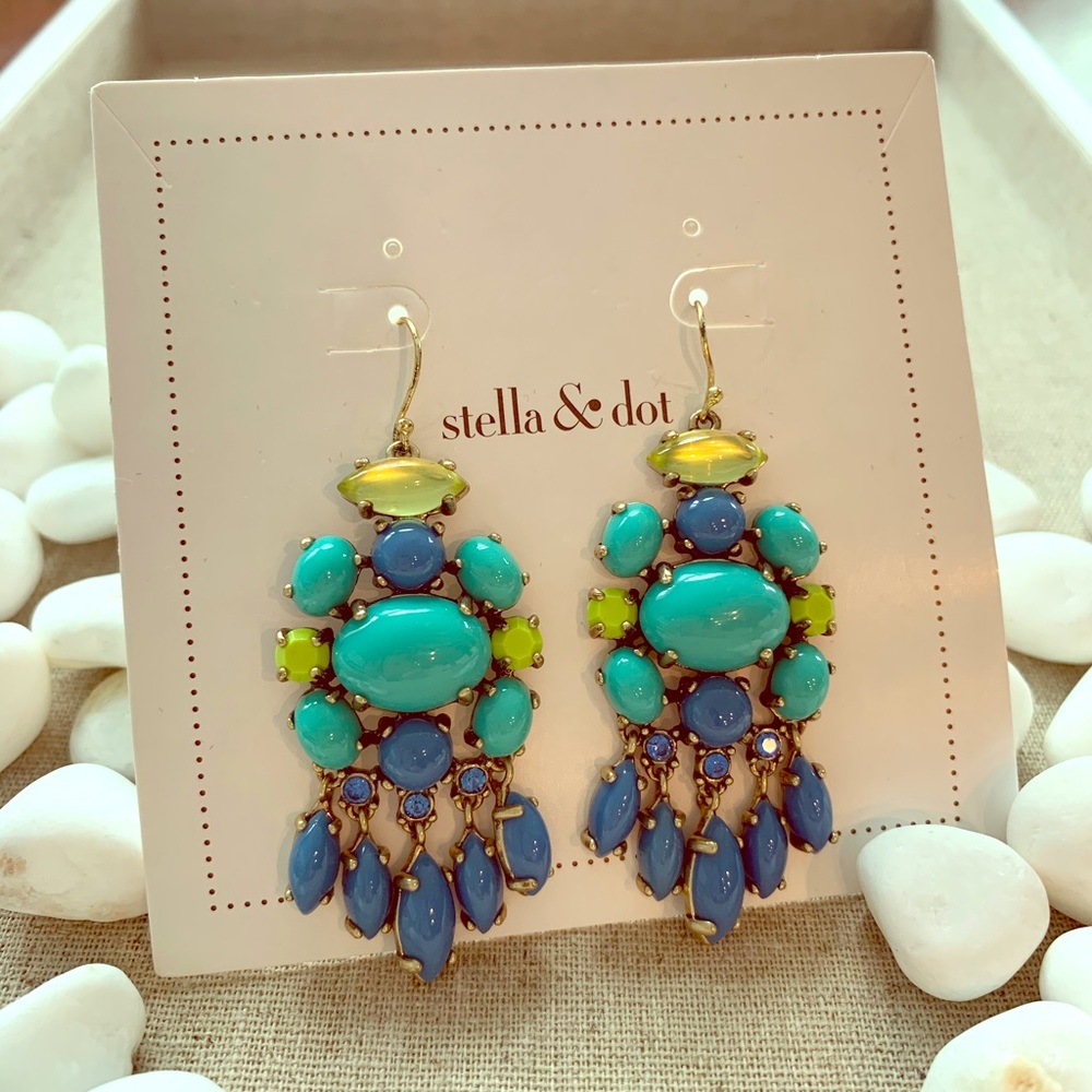 🆕 Stella & Dot Aviva Chandelier earrings - Picture 2 of 2